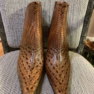 Donald J. Pliner Sarra Booties Size 8.5 M